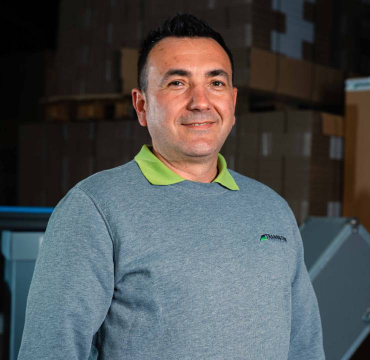 Monteur der Firma Transbork Logistik