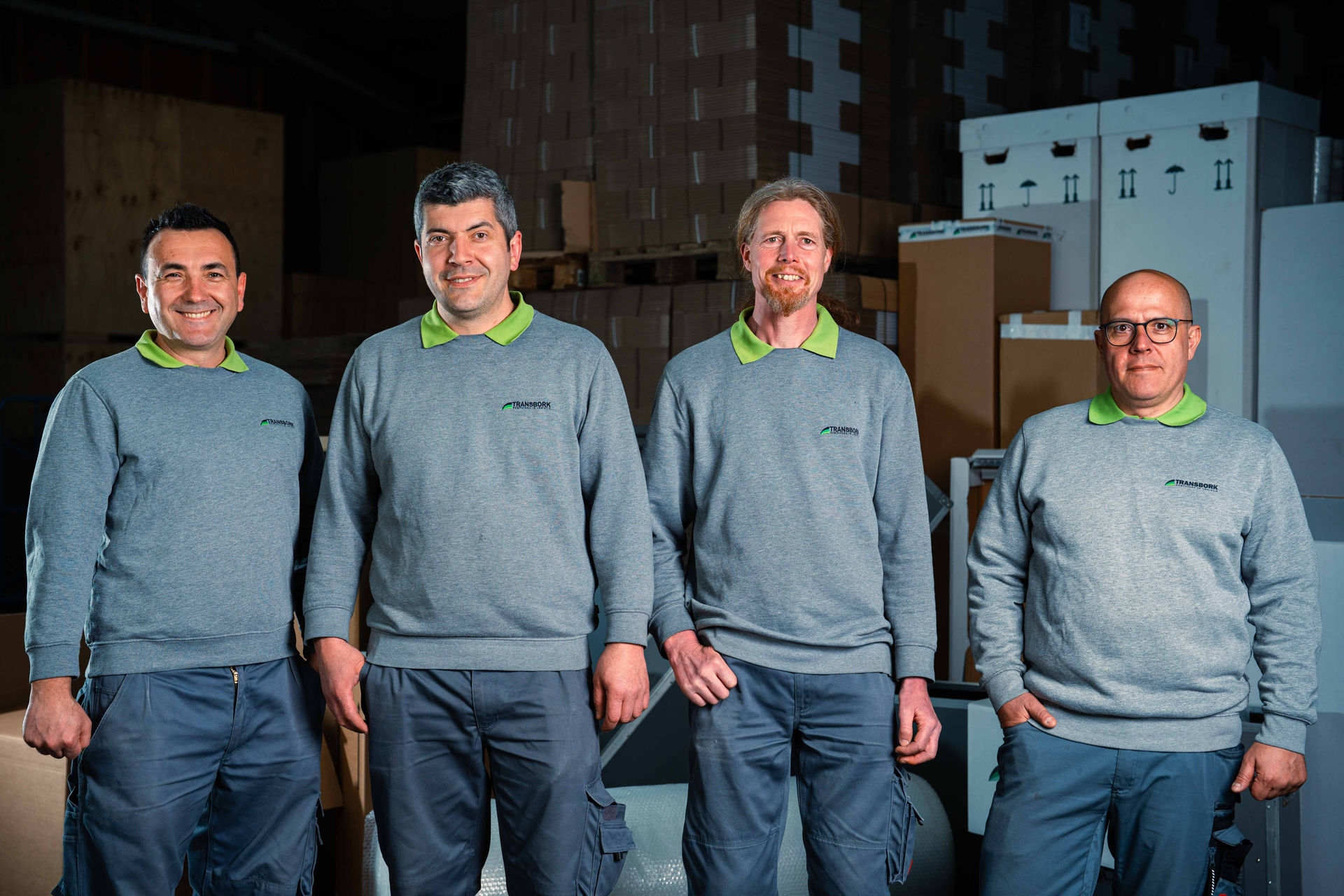 Teamfoto der Firma Transbork Logistik im Lager in Bad Honnef